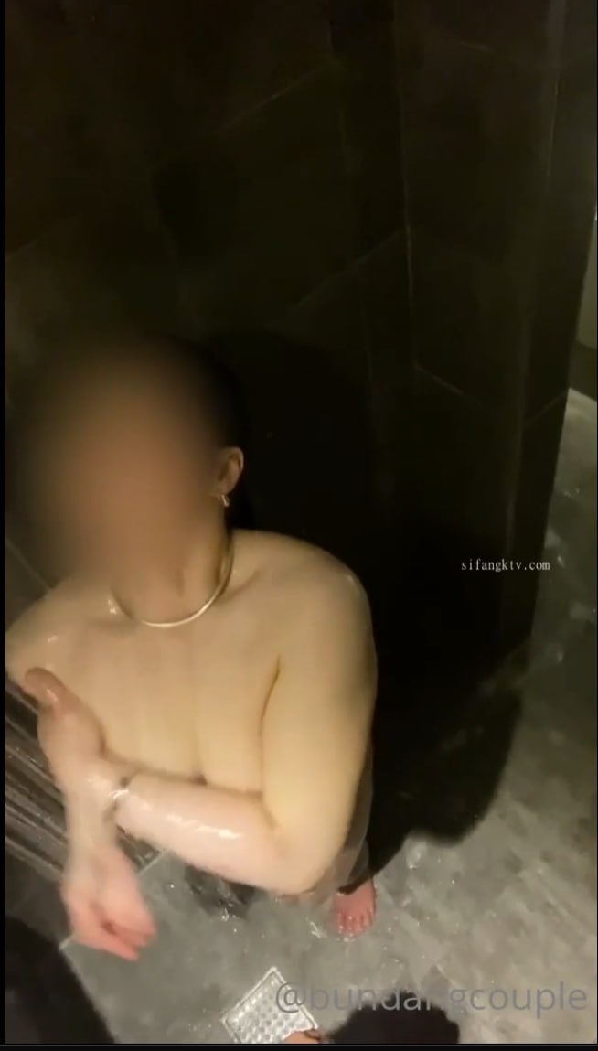硬捅大长腿小骚货
